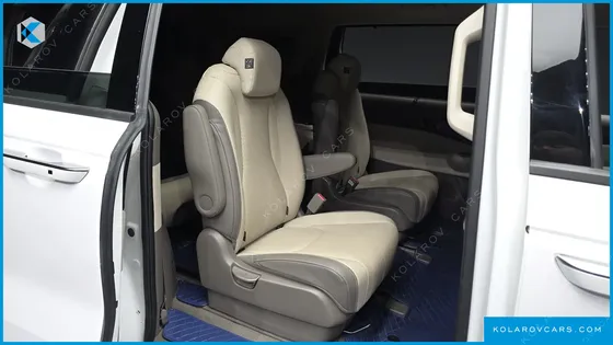 KIA CARNIVAL 9-SEATER SIGNATURE
