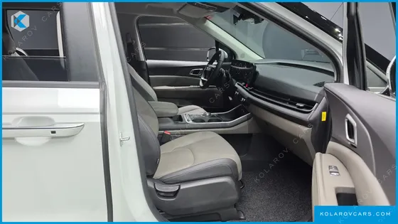 KIA CARNIVAL GASOLINE 9-SEATER PRESTIGE