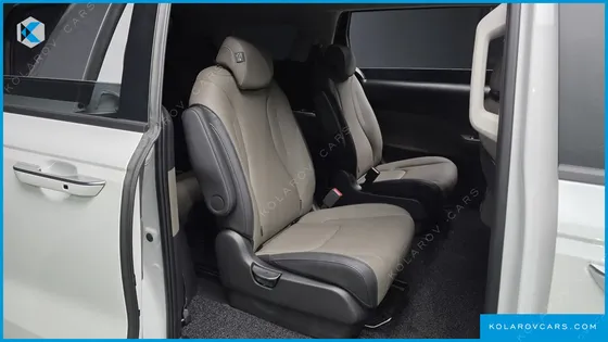 KIA CARNIVAL GASOLINE 9-SEATER PRESTIGE