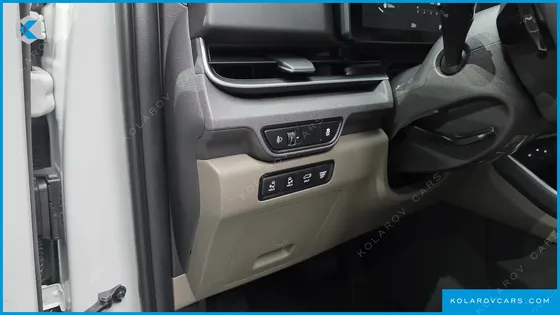 KIA CARNIVAL GASOLINE 9-SEATER PRESTIGE