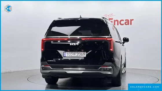 KIA CARNIVAL GASOLINE 7-SEATER SIGNATURE