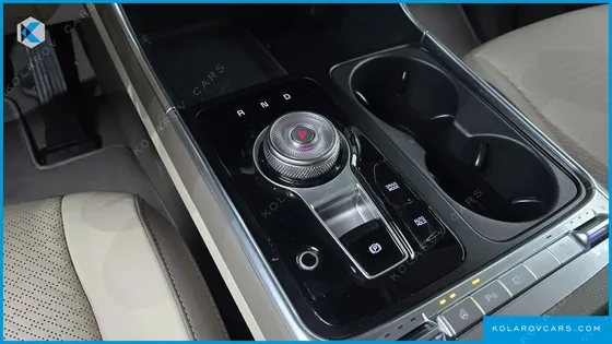 KIA CARNIVAL GASOLINE 7-SEATER SIGNATURE