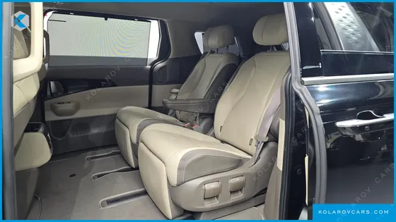 KIA CARNIVAL GASOLINE 7-SEATER SIGNATURE