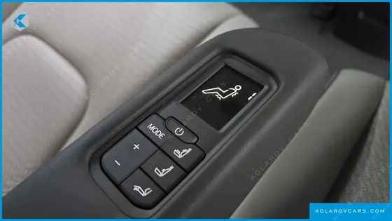 KIA CARNIVAL GASOLINE 7-SEATER SIGNATURE