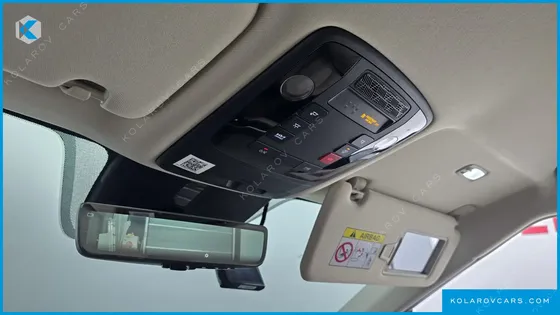 KIA CARNIVAL GASOLINE 7-SEATER SIGNATURE