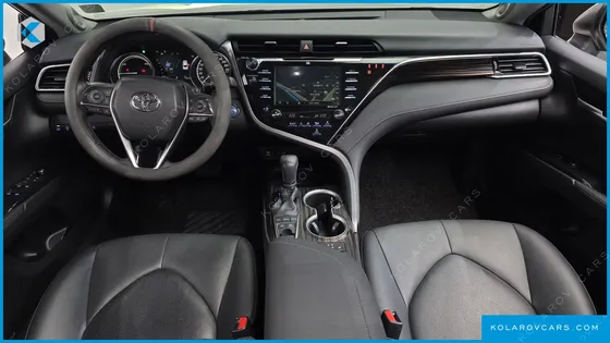 TOYOTA CAMRY 2.5 XLE HYBRID