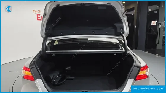 TOYOTA CAMRY 2.5 XLE HYBRID