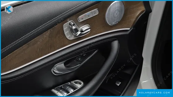 MERCEDES E-CLASS E300 4MATIC EXCLUSIVE