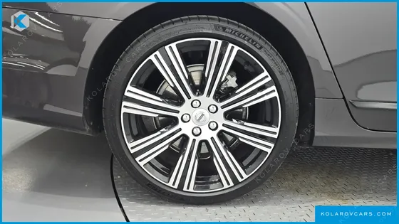 VOLVO S90 B6 AWD ULTRA BRIGHT