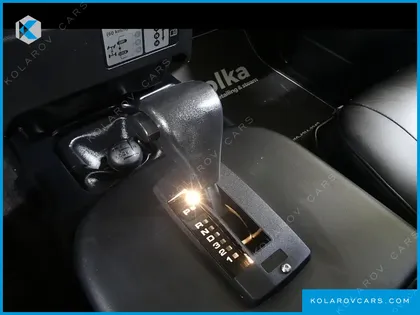 LAND ROVER DEFENDER 90