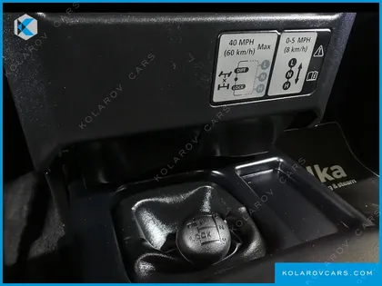 LAND ROVER DEFENDER 90