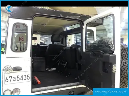 LAND ROVER DEFENDER 90