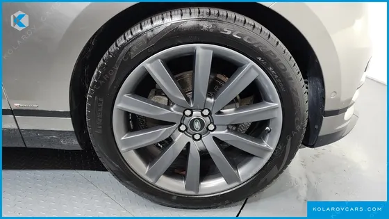 LAND ROVER RANGE ROVER VELAR 3.0 D300 R-DYNAMIC HSE