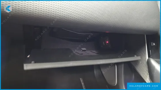 LAND ROVER RANGE ROVER VELAR 3.0 D300 R-DYNAMIC SE