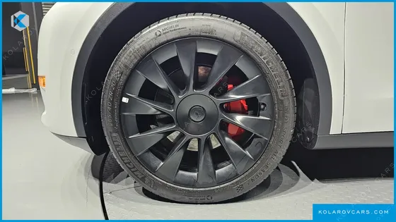 TESLA MODEL Y LONG RANGE AWD