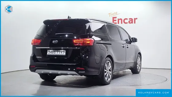 KIA CARNIVAL 9-SEATER NOBLESSE