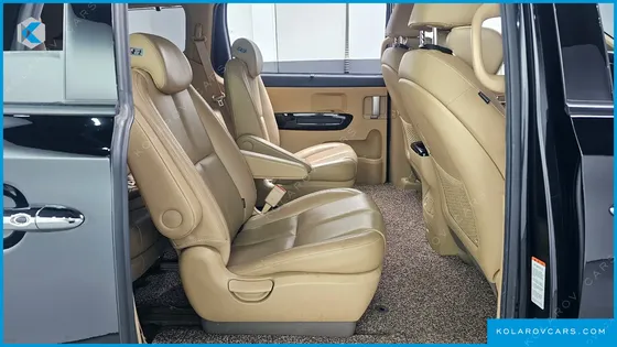 KIA CARNIVAL 9-SEATER NOBLESSE