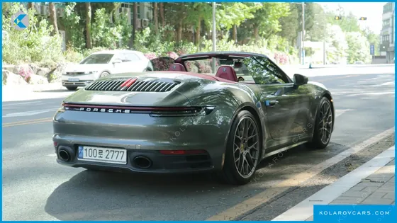 PORSCHE 911 CARRERA 4 CABRIOLET