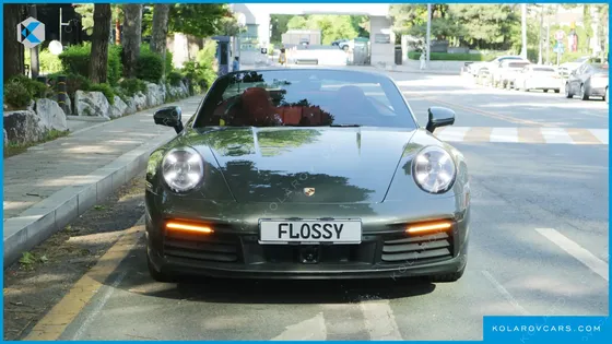 PORSCHE 911 CARRERA 4 CABRIOLET