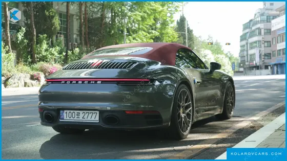 PORSCHE 911 CARRERA 4 CABRIOLET