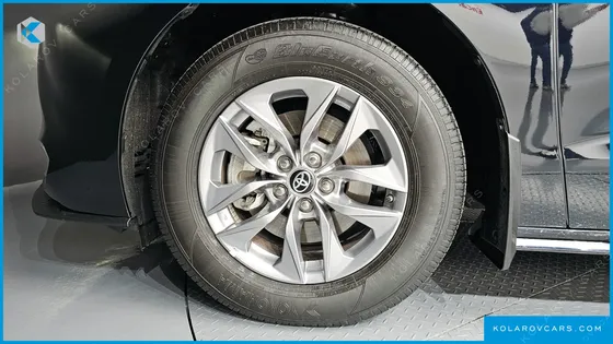 TOYOTA SIENNA 2.5 HYBRID AWD