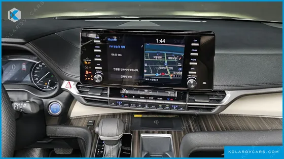 TOYOTA SIENNA 2.5 HYBRID AWD