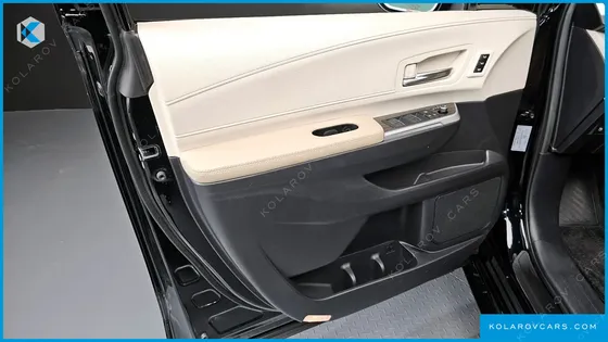 TOYOTA SIENNA 2.5 HYBRID AWD