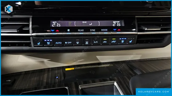 TOYOTA SIENNA 2.5 HYBRID AWD