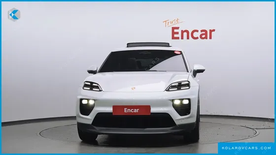 PORSCHE MACAN BASE