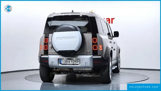 LAND ROVER DEFENDER 110 D300 HSE