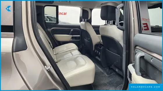 LAND ROVER DEFENDER 110 D300 HSE