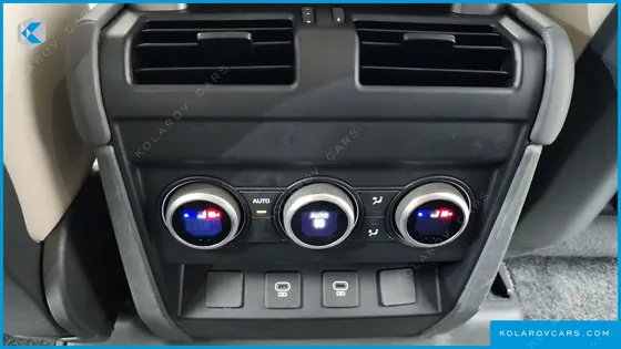 LAND ROVER DEFENDER 110 D300 HSE