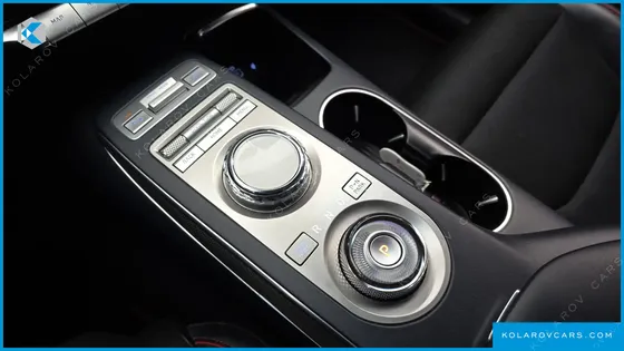 GENESIS GV70 2.5T GASOLINE 2WD