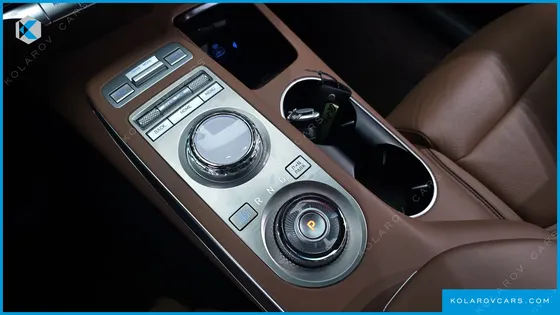 GENESIS GV70 2.5T GASOLINE 2WD