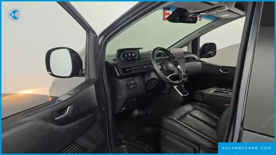 HYUNDAI STARIA HEV 1.6 CARGO 3-SEATER