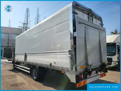 HYUNDAI MEGA TRUCK GOLD