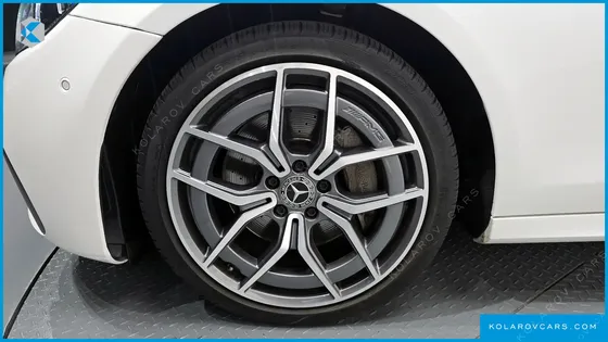MERCEDES E-CLASS E220D 4MATIC AMG LINE