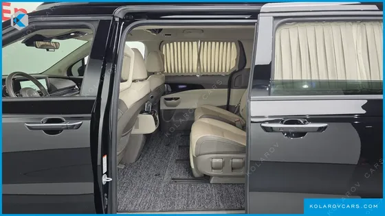 KIA CARNIVAL 7-SEATER HI-LIMOUSINE