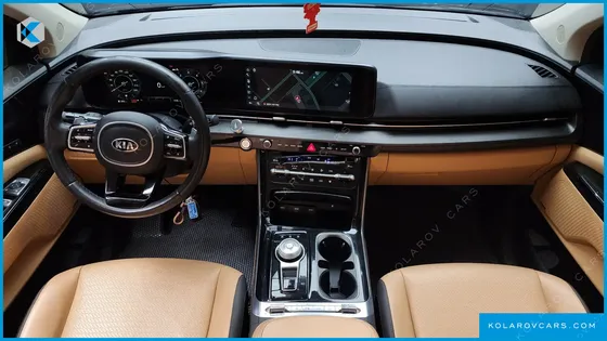 KIA CARNIVAL 7-SEATER SIGNATURE