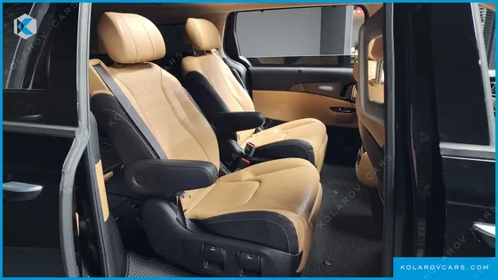 KIA CARNIVAL 7-SEATER SIGNATURE