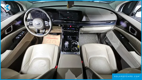 KIA CARNIVAL GASOLINE 7-SEATER HI-LIMOUSINE
