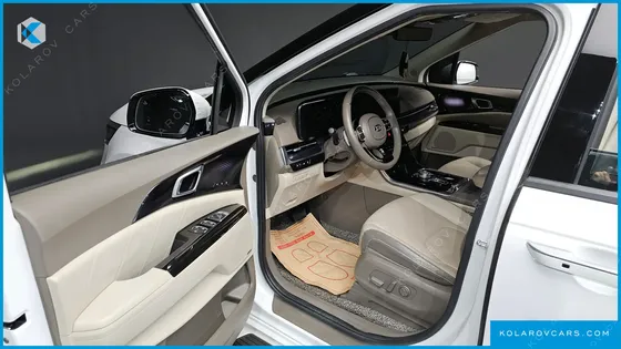 KIA CARNIVAL GASOLINE 7-SEATER HI-LIMOUSINE