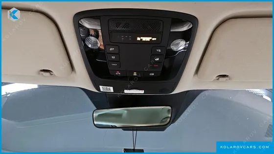 KIA CARNIVAL GASOLINE 7-SEATER HI-LIMOUSINE