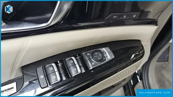 KIA CARNIVAL 9-SEATER HI-LIMOUSINE