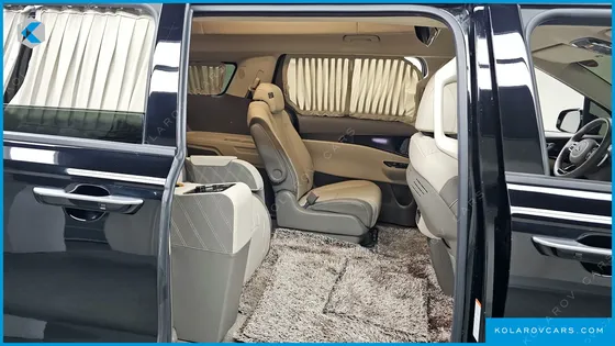 KIA CARNIVAL 9-SEATER HI-LIMOUSINE