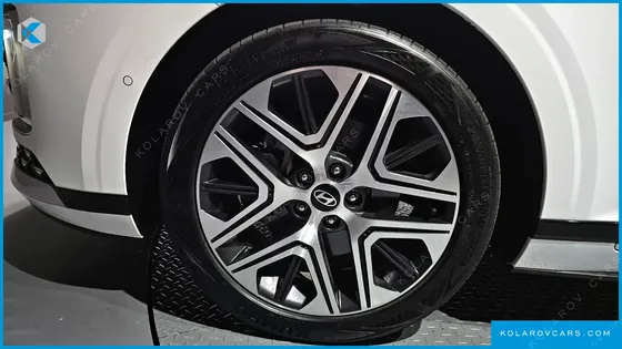 HYUNDAI GRANDEUR 2,5 GASOLINE 2WD