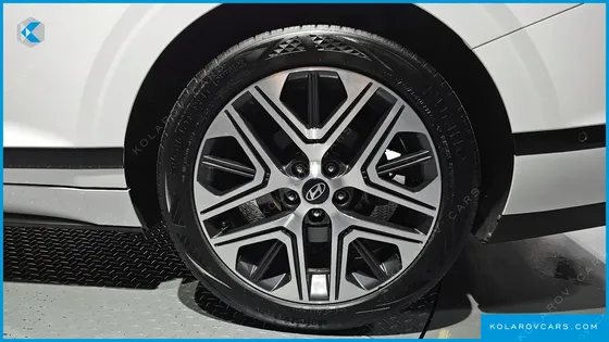 HYUNDAI GRANDEUR 2,5 GASOLINE 2WD