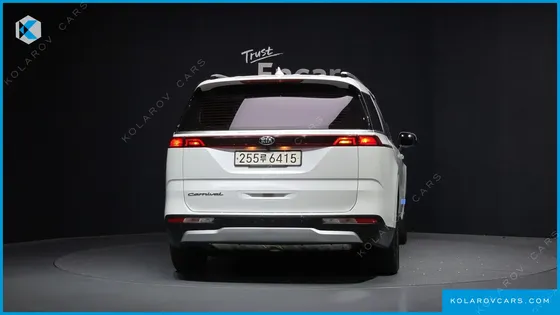 KIA CARNIVAL 9-SEATER PRESTIGE