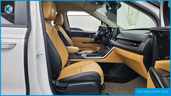 KIA CARNIVAL 9-SEATER PRESTIGE