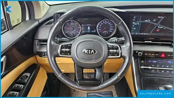 KIA CARNIVAL 9-SEATER PRESTIGE